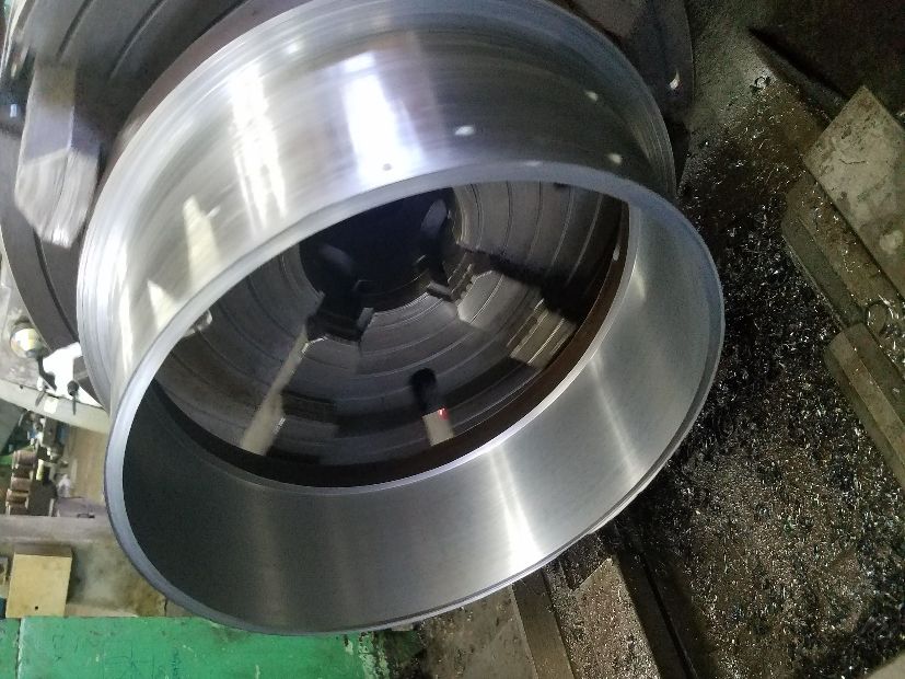 Cajuela de motor mecanizada y reconstruida